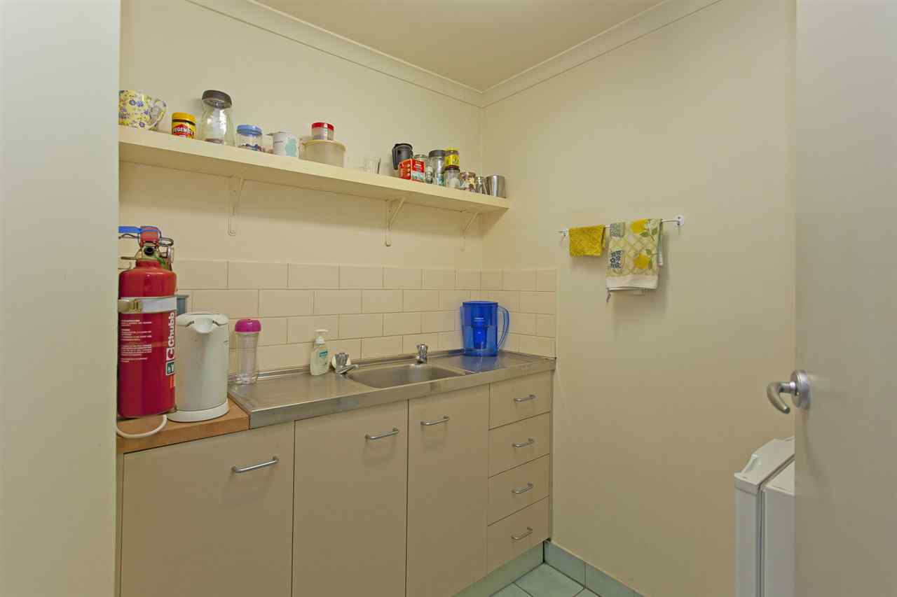 resized-2349823-editgundowering house 24.JPG